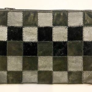 Vintage Seychelles women’s wallet pouch w/ zipper.